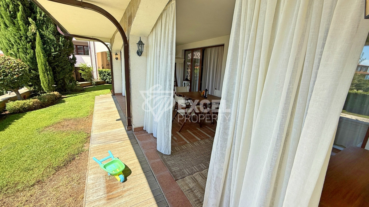 Уникален много-стаен апартамент на първа линия море в комплекс Каса Реал, Свети Влас