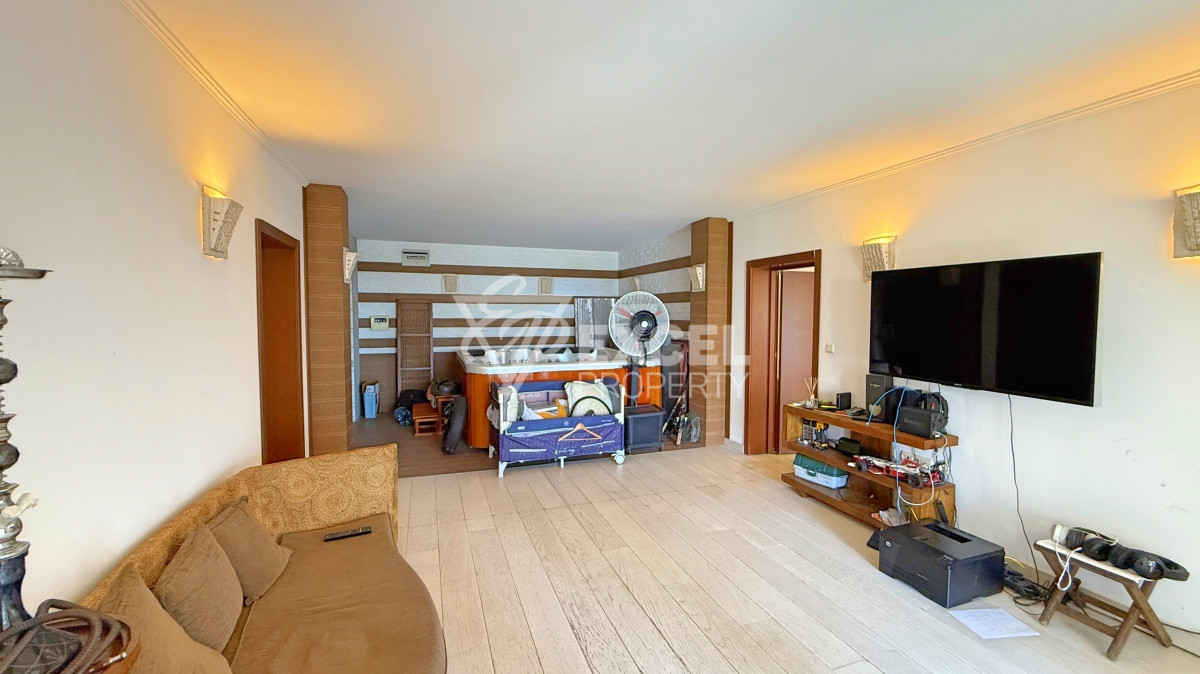 Уникален много-стаен апартамент на първа линия море в комплекс Каса Реал, Свети Влас