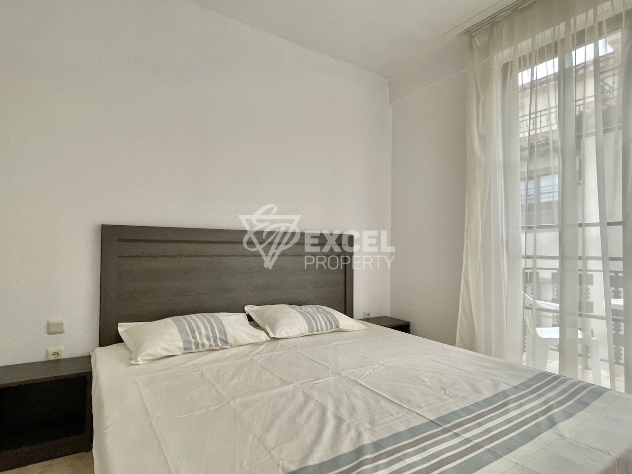 Двустаен апартамент в Обзор, само на 150 м от морето - комплекс Клиф