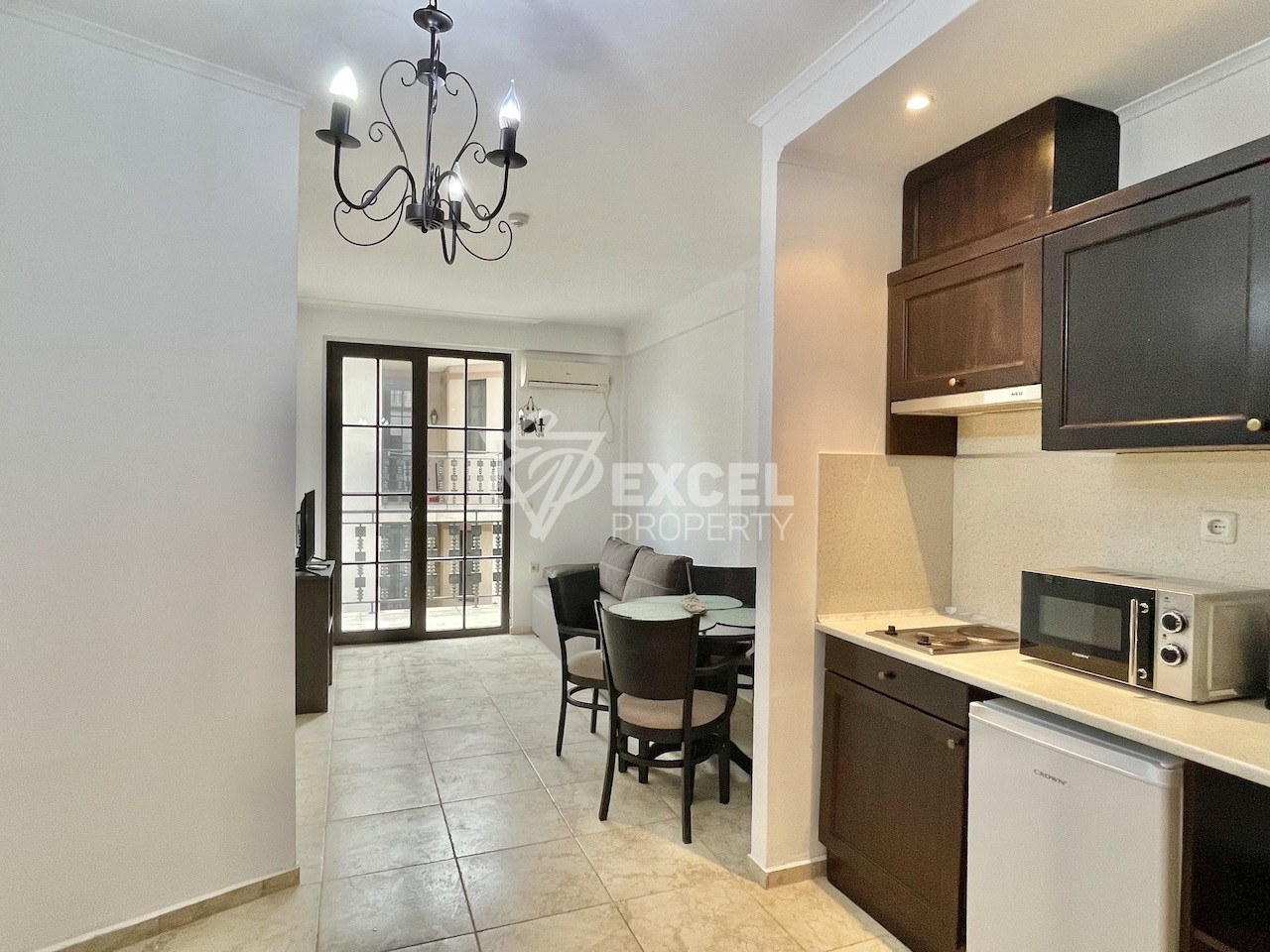 Двустаен апартамент в Обзор, само на 150 м от морето - комплекс Клиф