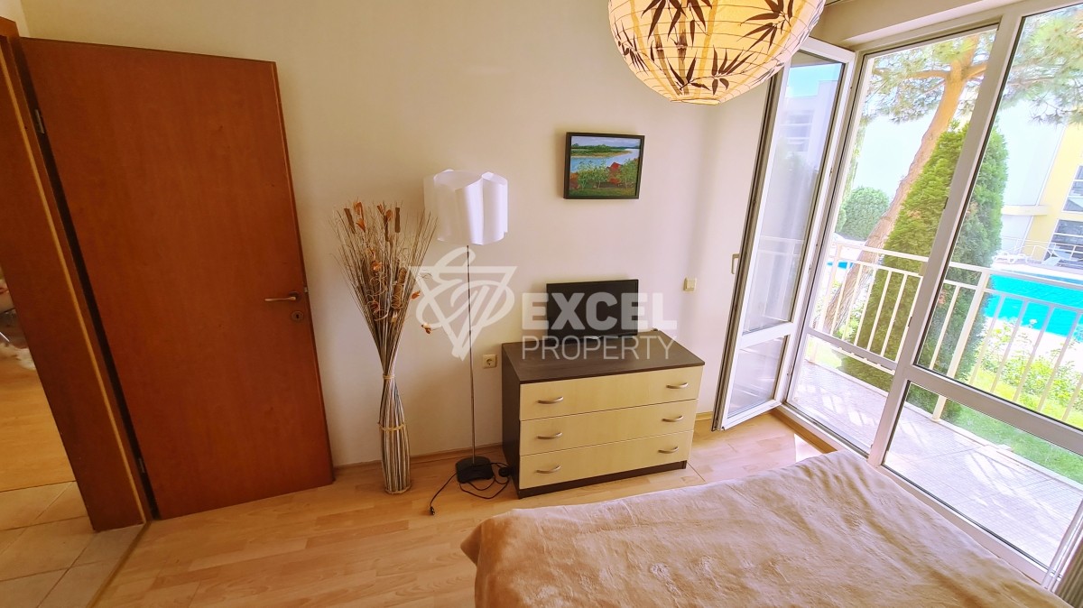 Двустаен обзаведен апартамент в Краун Форт с гледка басейн