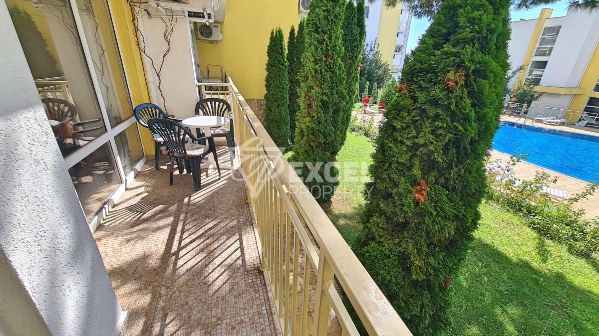 Двустаен обзаведен апартамент в Краун Форт с гледка басейн