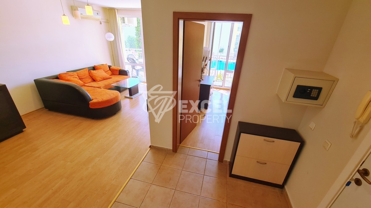 Двустаен обзаведен апартамент в Краун Форт с гледка басейн