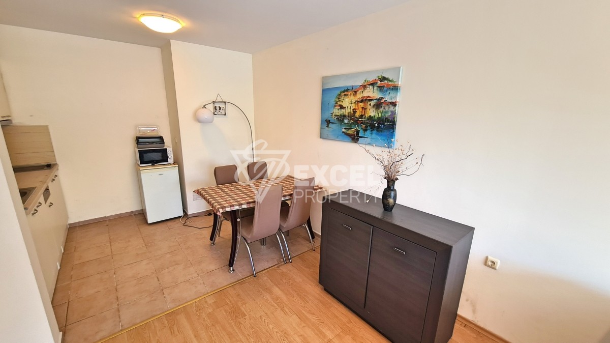 Двустаен обзаведен апартамент в Краун Форт с гледка басейн