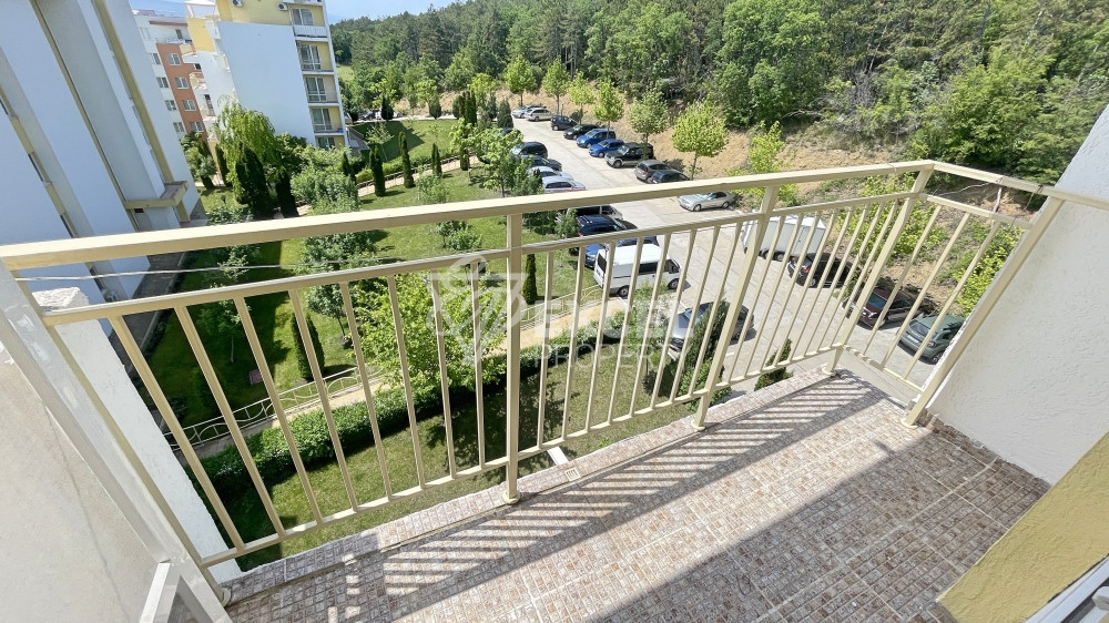 Тристаен апартамент с гледка море в Свети Влас