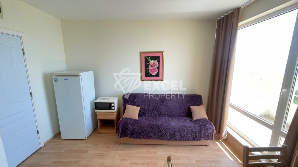 Тристаен апартамент с гледка море в Свети Влас