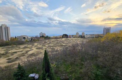 Двустаен апартамент в центъра на Несебър – отлично местоположение и голям потенциал