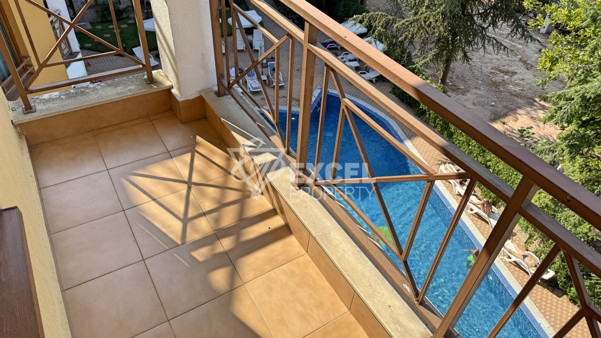 Двустаен апартамент в комплекс Голдън Дриймс, Слънчев Бряг