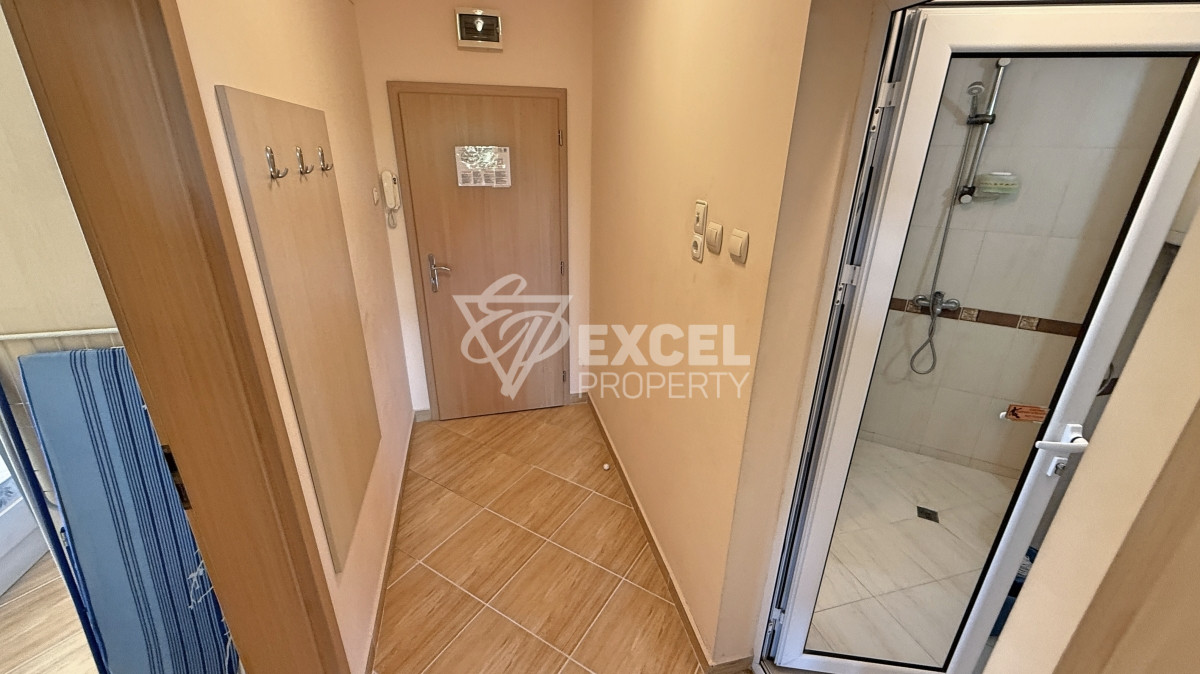 Двустаен апартамент в комплекс Голдън Дриймс, Слънчев Бряг