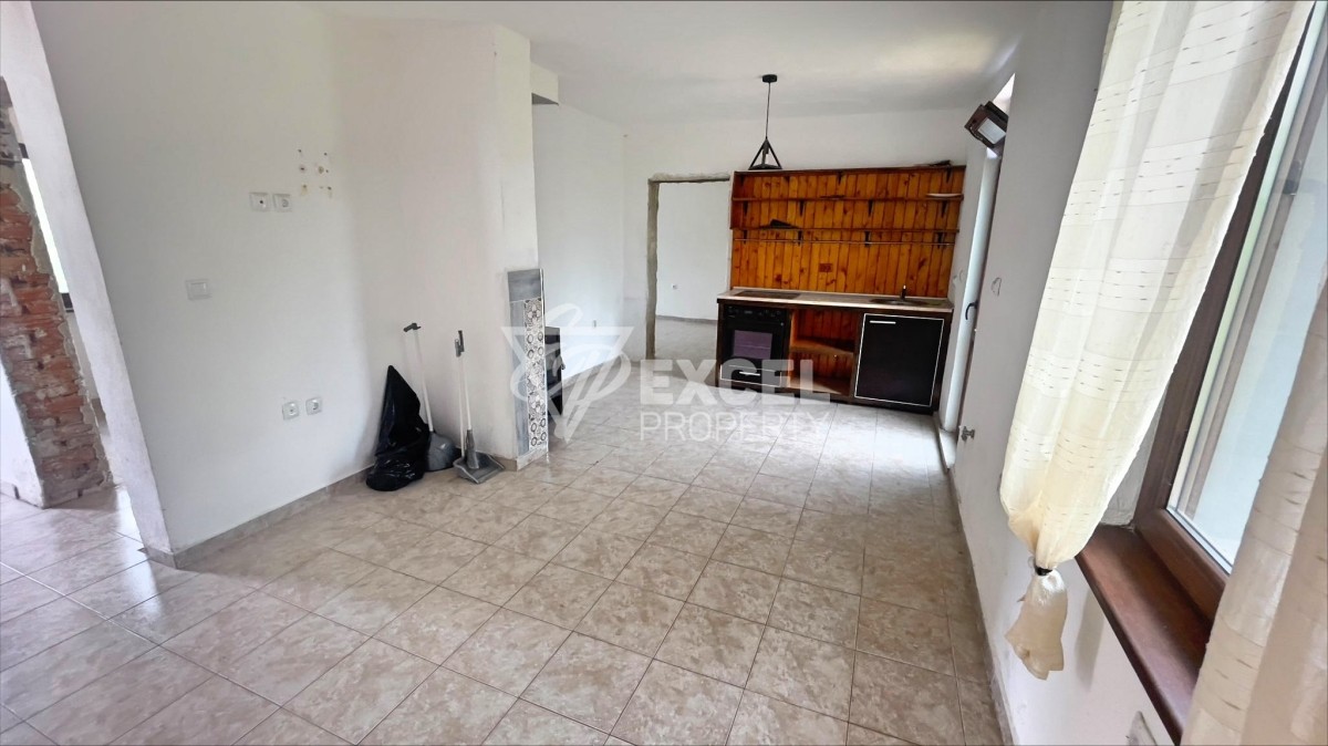 Едноетажна къща с две спални в Горица за продажба