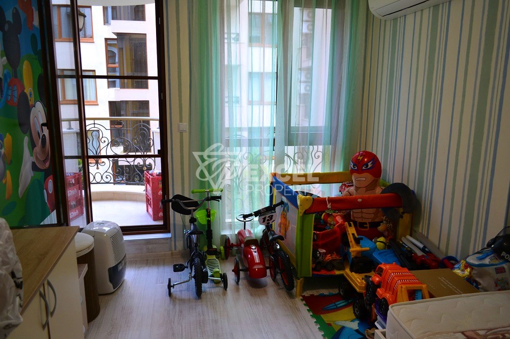 Хармъни Суитс, Монте Карло - красив апартамент с две спални, препродажба.