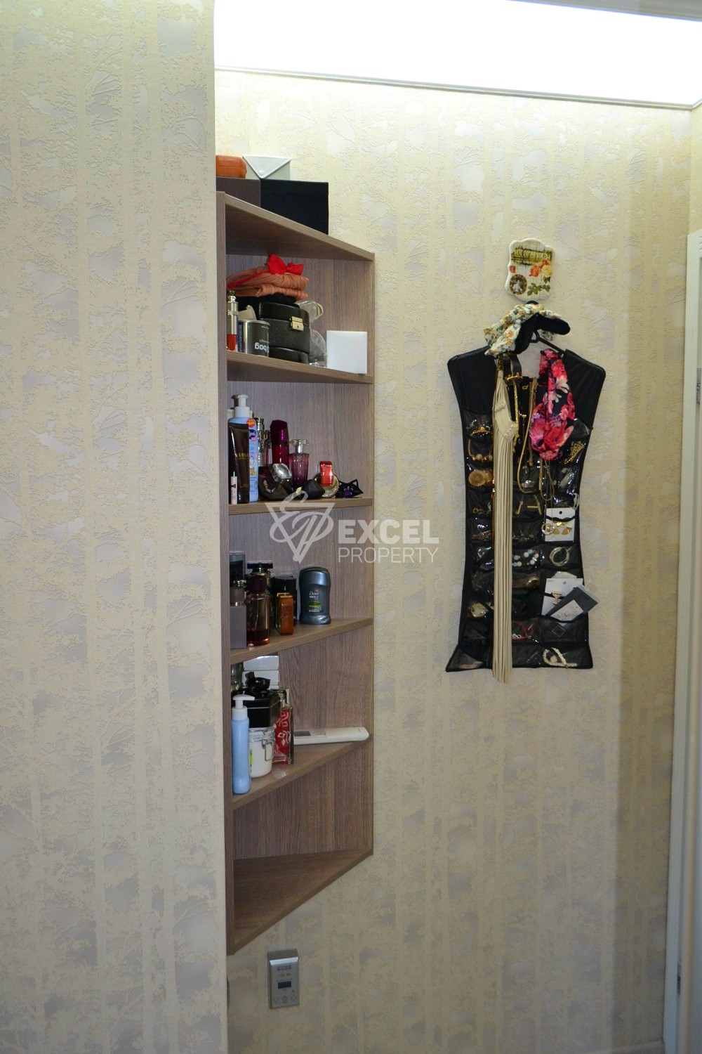 Хармъни Суитс, Монте Карло - красив апартамент с две спални, препродажба.