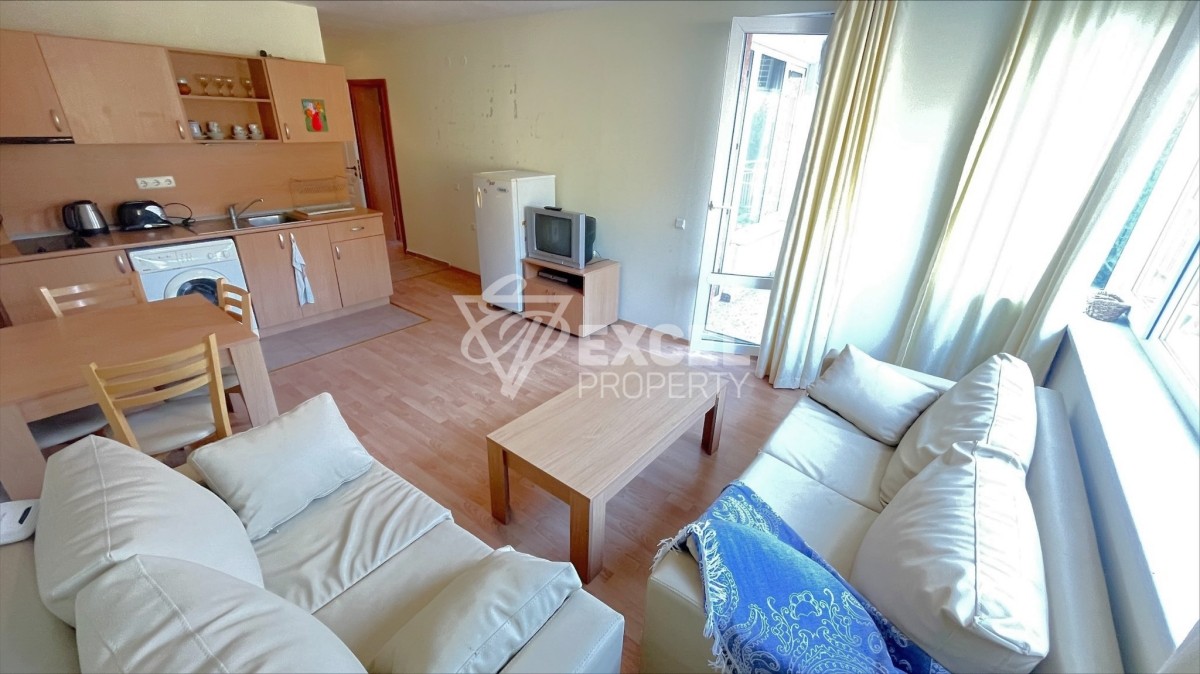 Обзаведен, двустаен апартамент в комплекс Империал Форт Клуб.