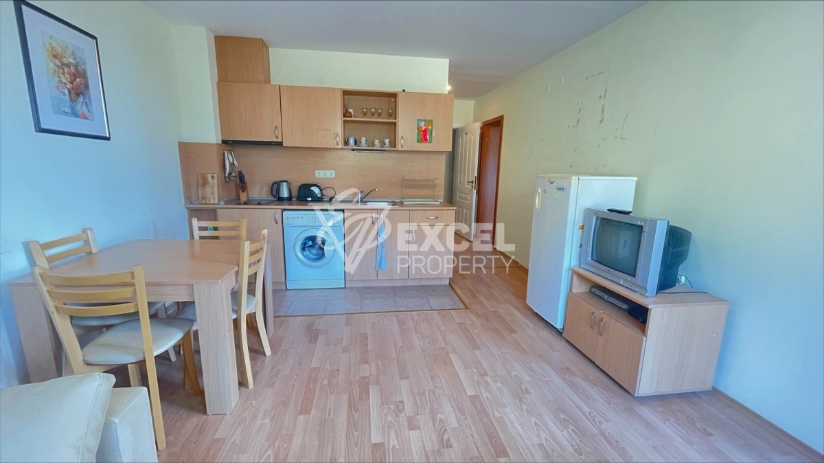 Обзаведен, двустаен апартамент в комплекс Империал Форт Клуб.