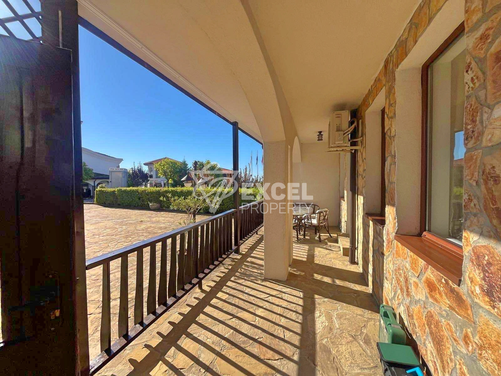 Просторен, тристаен апартамент в комплекс „Камбани 3“, Свети Влас