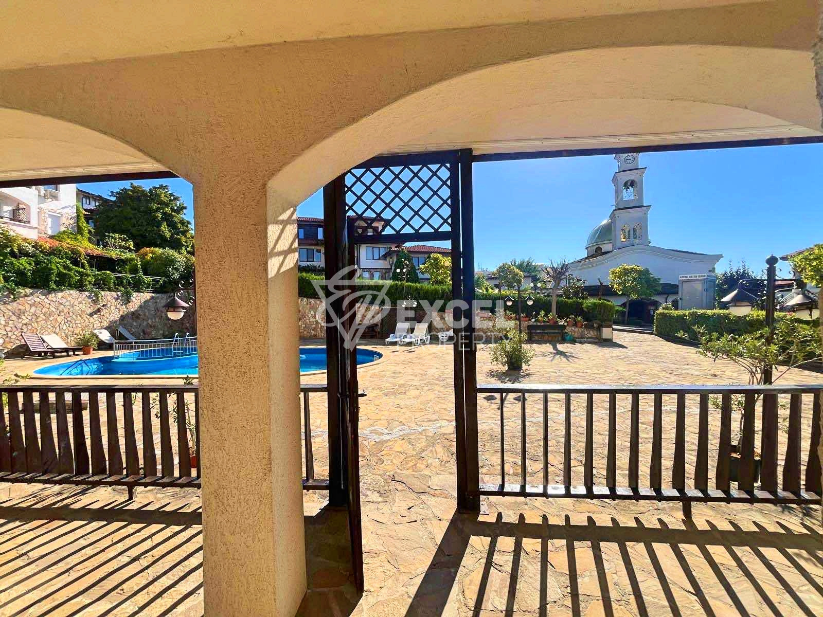 Просторен, тристаен апартамент в комплекс „Камбани 3“, Свети Влас