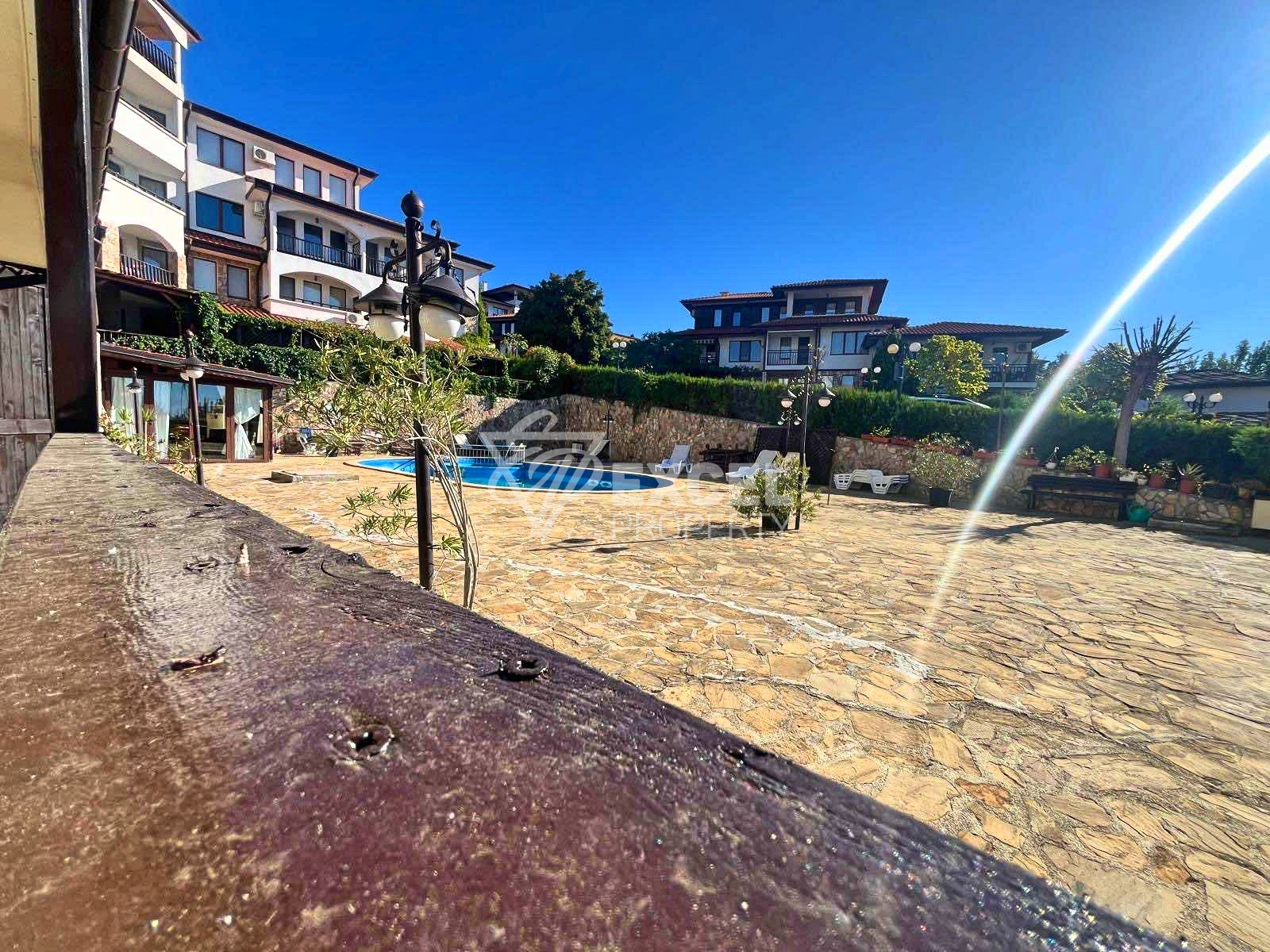 Просторен, тристаен апартамент в комплекс „Камбани 3“, Свети Влас