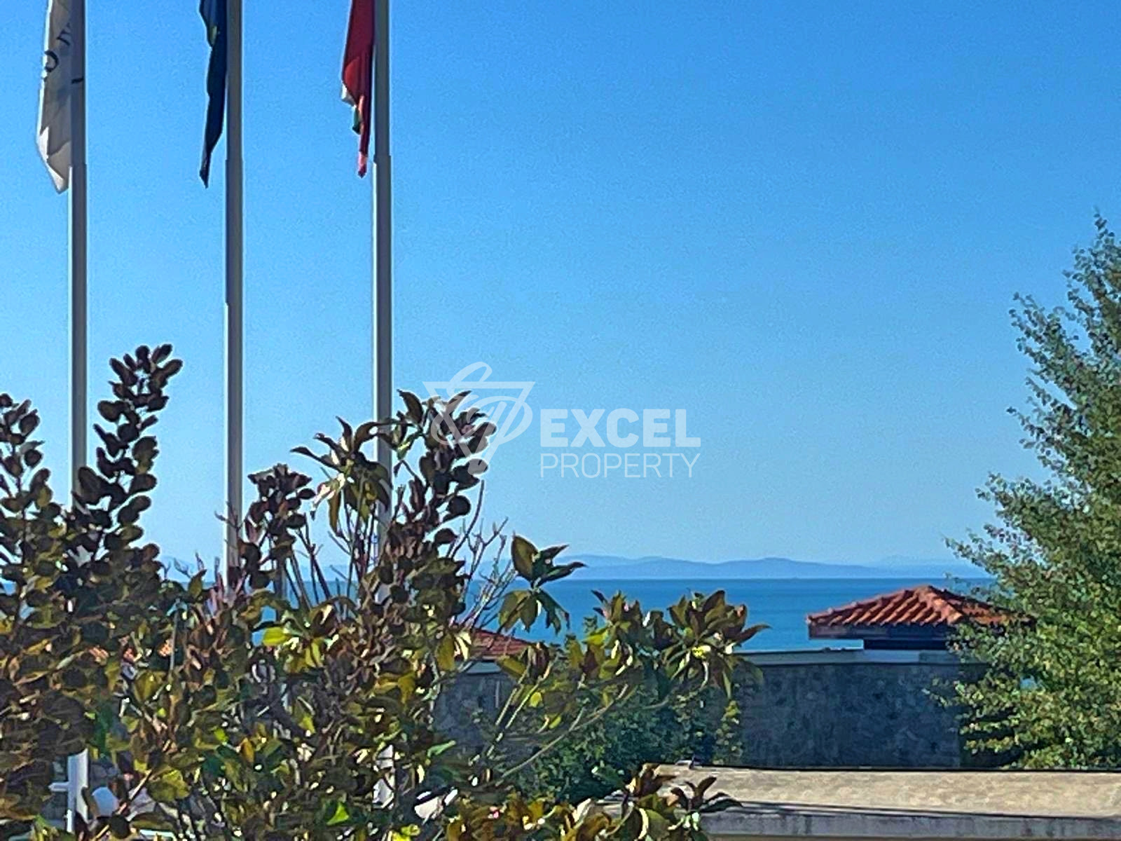 Просторен, тристаен апартамент в комплекс „Камбани 3“, Свети Влас