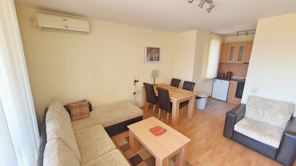 Просторен апартамент в комплекс с Марина Вю Форт с гледка море