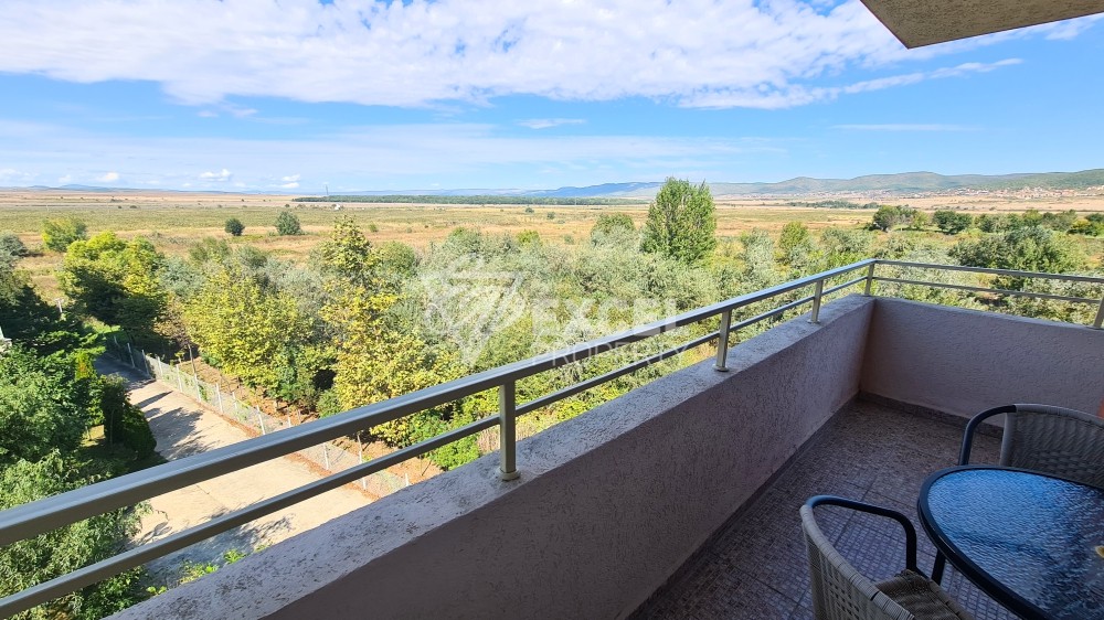 Обзаведен, тристаен апартамент в Несебър Форт Нокс, Слънчев Бряг