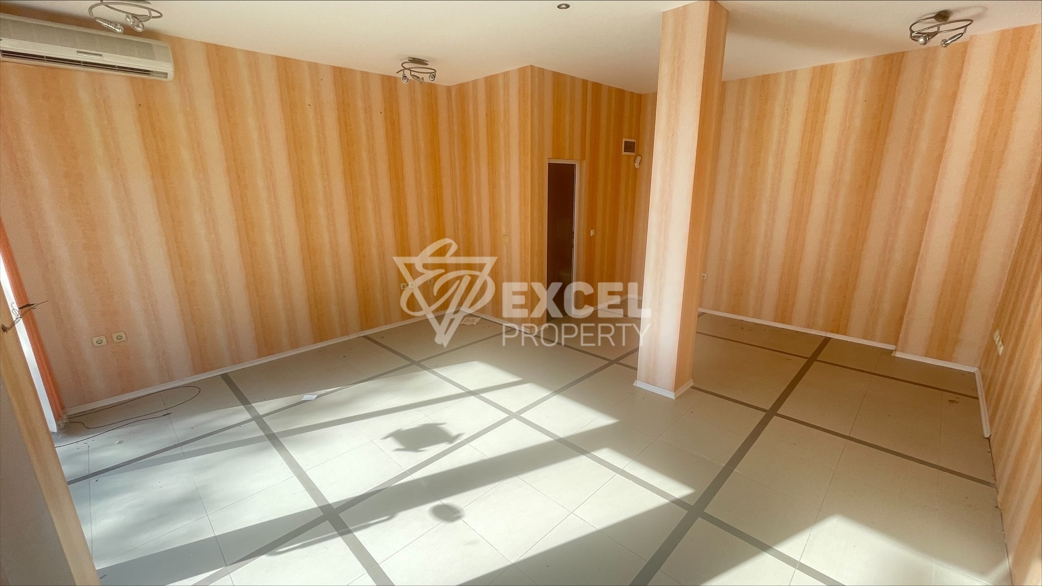 Магазин/офис под наем в Слънчев Бряг