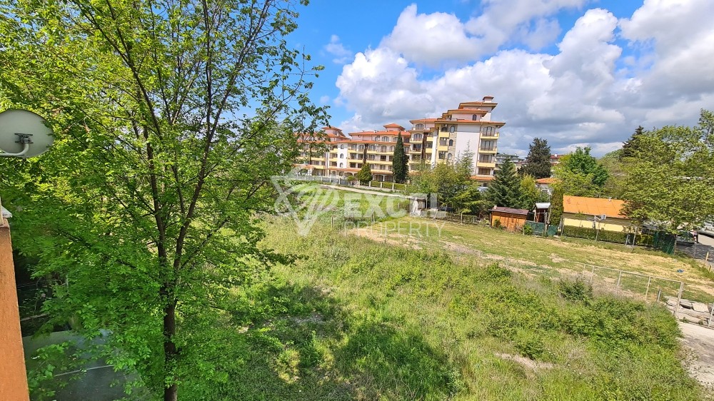 Обзаведено студио в Равда на първа линия.