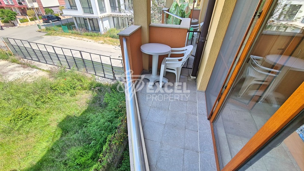 Обзаведено студио в Равда на първа линия.