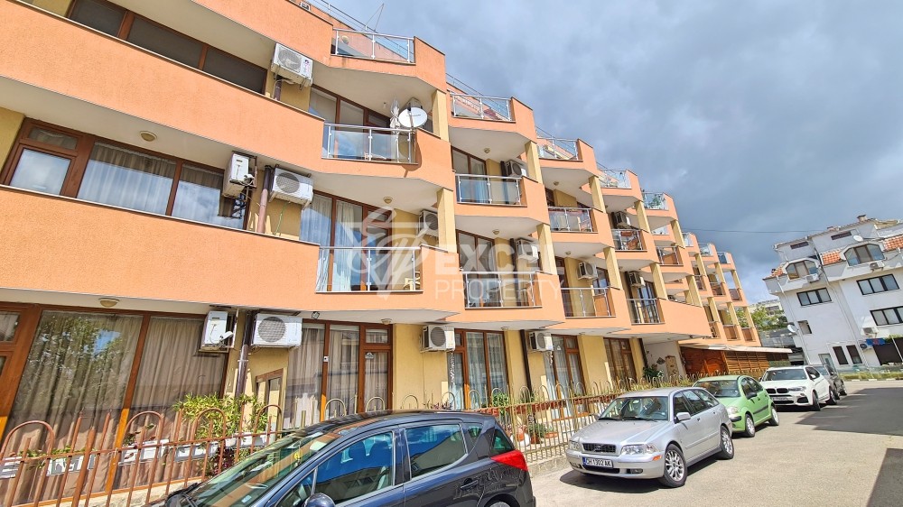 Обзаведено студио в Равда на първа линия.