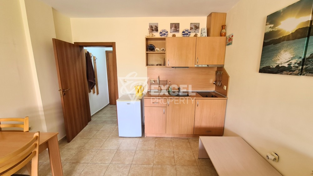 Обзаведено студио в Равда на първа линия.