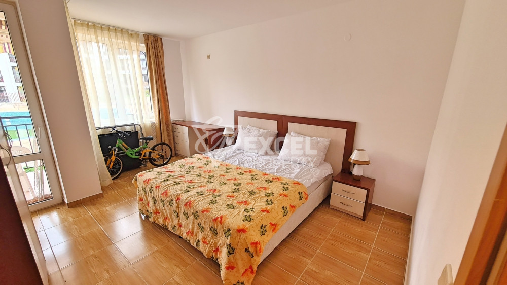 Двустаен апартамент с гледка към басейна в Свети Влас