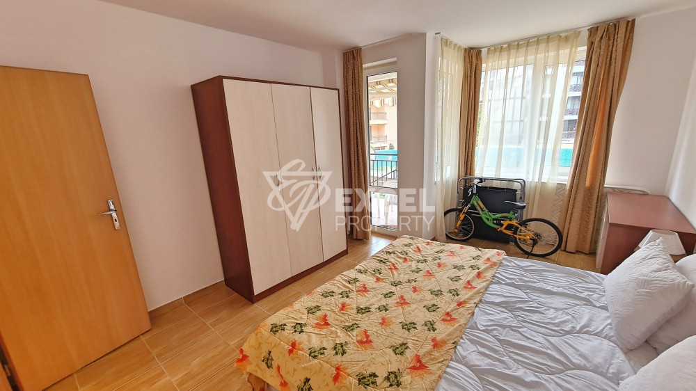 Двустаен апартамент с гледка към басейна в Свети Влас