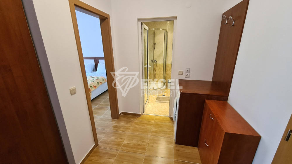 Двустаен апартамент с гледка към басейна в Свети Влас