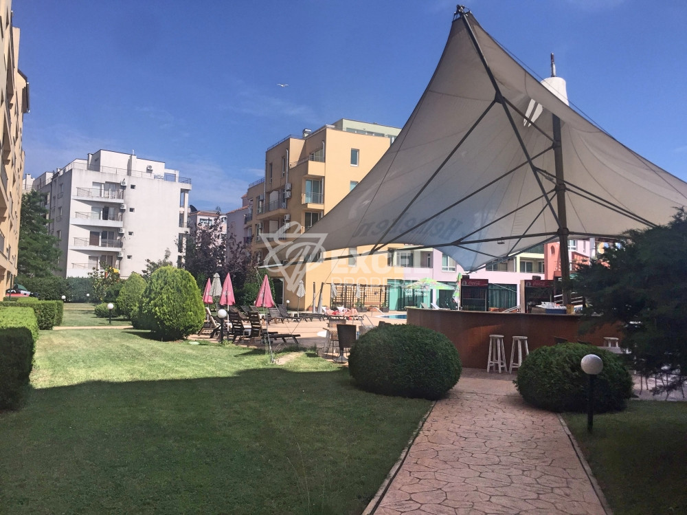 Обзаведен тристаен апартемнт в Слънчев бряг в комплекс Поло Резорт