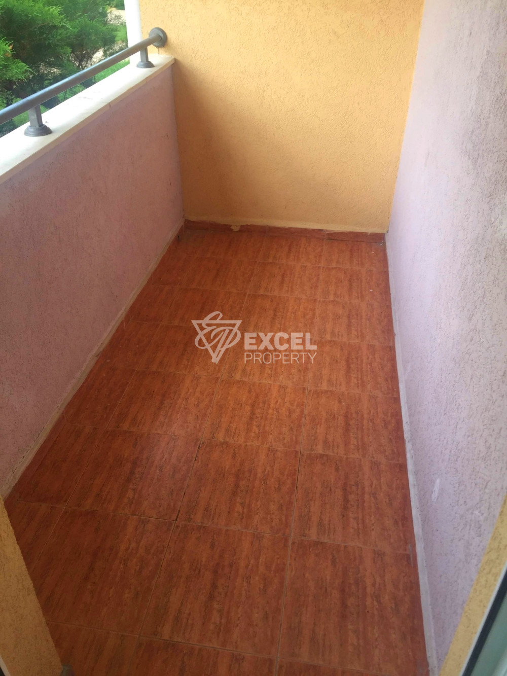 Обзаведен тристаен апартемнт в Слънчев бряг в комплекс Поло Резорт