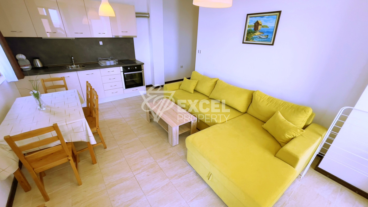 Тристаен апартамент с гледка море на 200м от морето в Свети Влас