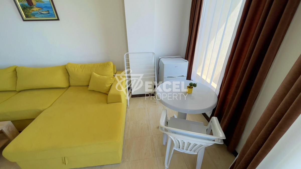 Тристаен апартамент с гледка море на 200м от морето в Свети Влас