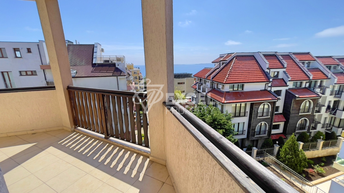 Тристаен апартамент с гледка море на 200м от морето в Свети Влас