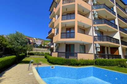 Тристаен апартамент с гледка море на 200м от морето в Свети Влас