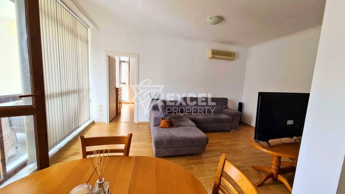 Обзаведен, тристаен апартамент в Слънчев Бряг в района на Какао Биич