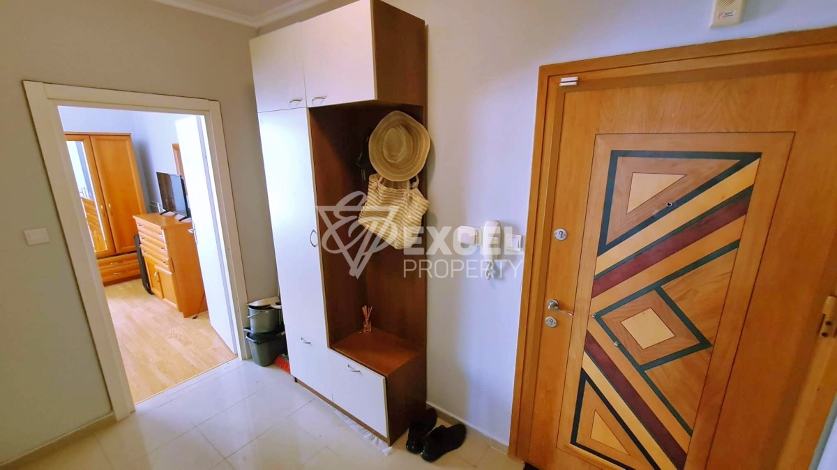 Обзаведен, тристаен апартамент в Слънчев Бряг в района на Какао Биич