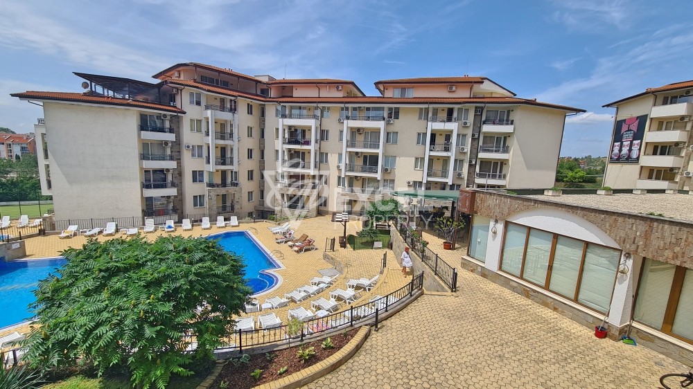 Съни Бийч Хилс, Слънчев бряг - тристаен, обзаведен апартамент