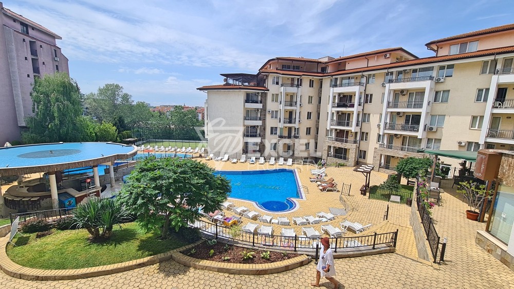 Съни Бийч Хилс, Слънчев бряг - тристаен, обзаведен апартамент