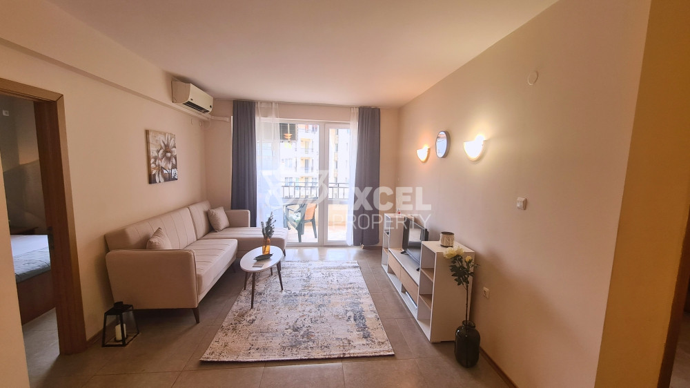 Съни Бийч Хилс, Слънчев бряг - тристаен, обзаведен апартамент