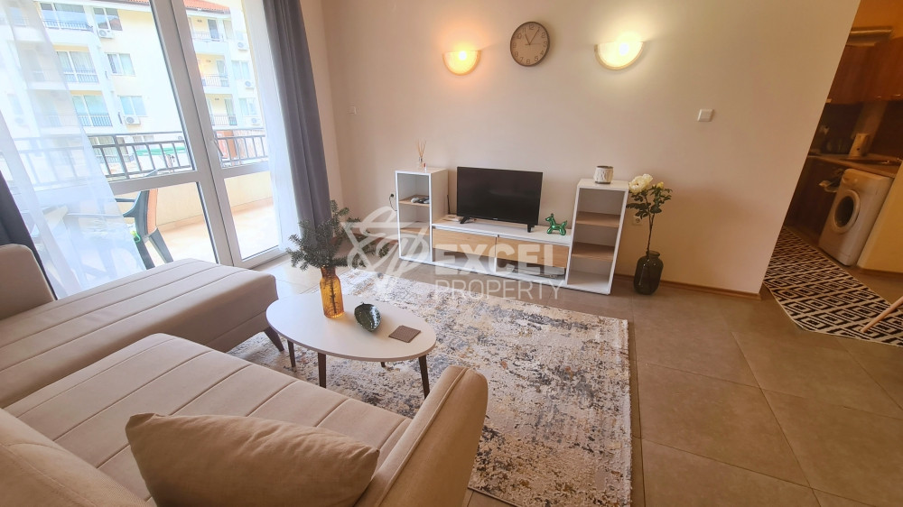 Съни Бийч Хилс, Слънчев бряг - тристаен, обзаведен апартамент