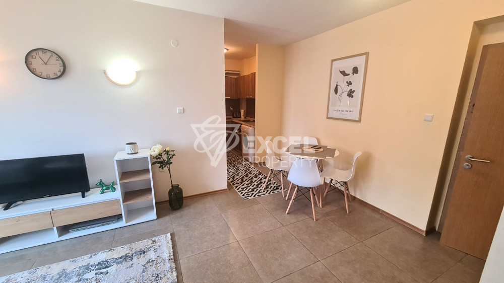 Съни Бийч Хилс, Слънчев бряг - тристаен, обзаведен апартамент