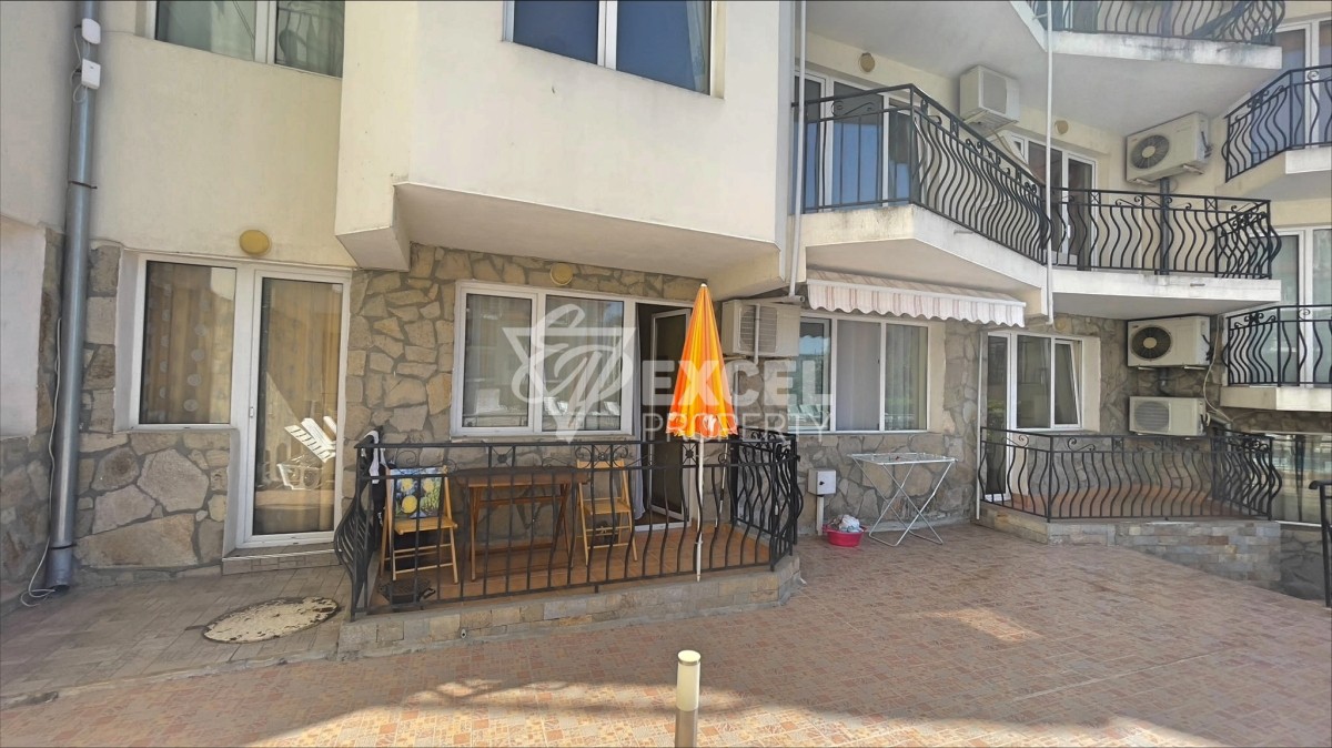 Двустаен апартамент в Свети Влас на 150 м от морето