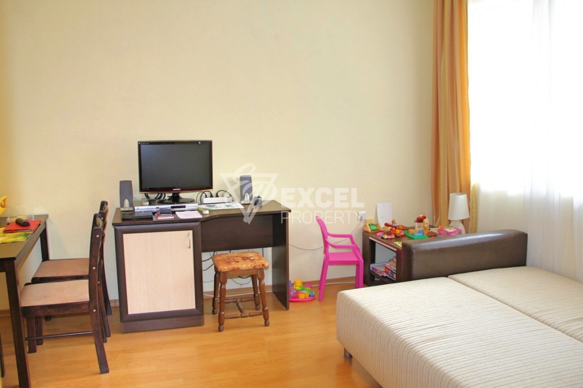 Двустаен апартамент в Свети Влас на 150 м от морето