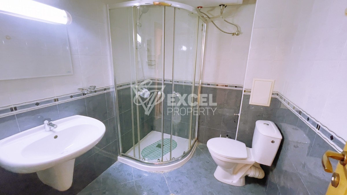 Тристаен апартамент в Свети Влас на партерен етаж на метри от морето