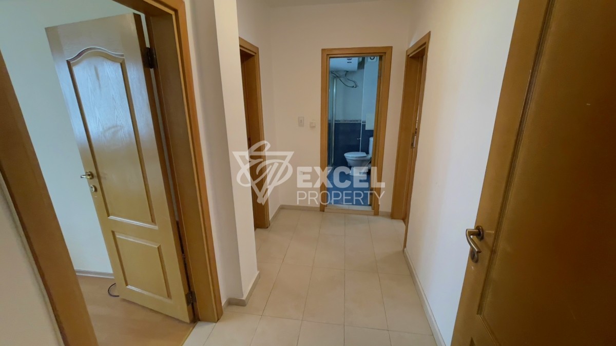 Тристаен апартамент в Свети Влас на партерен етаж на метри от морето