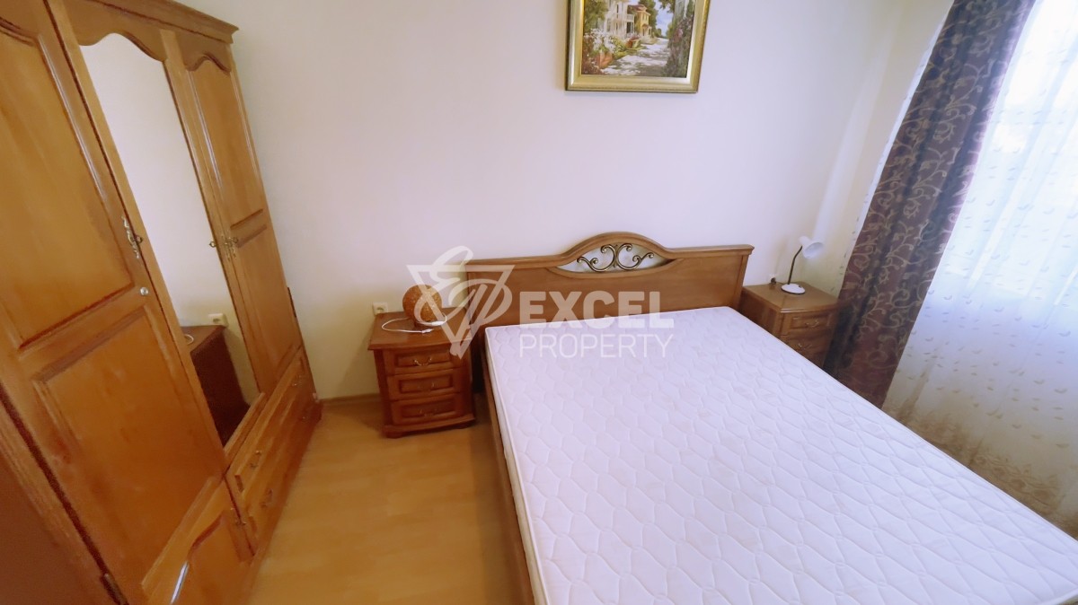 Тристаен апартамент в Свети Влас на партерен етаж на метри от морето